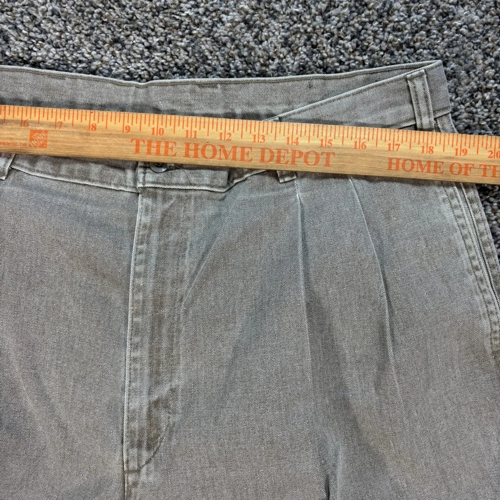 Levi's Khakis Men's 36x32 Mobile Corps Pleated Pants Tan Khaki Vintage Style